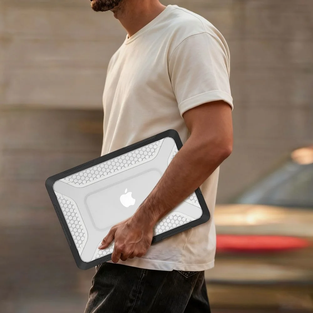 Tech-Protect Kevlar puzdro na MacBook Neo 13'' 2026, čierne / priesvitné