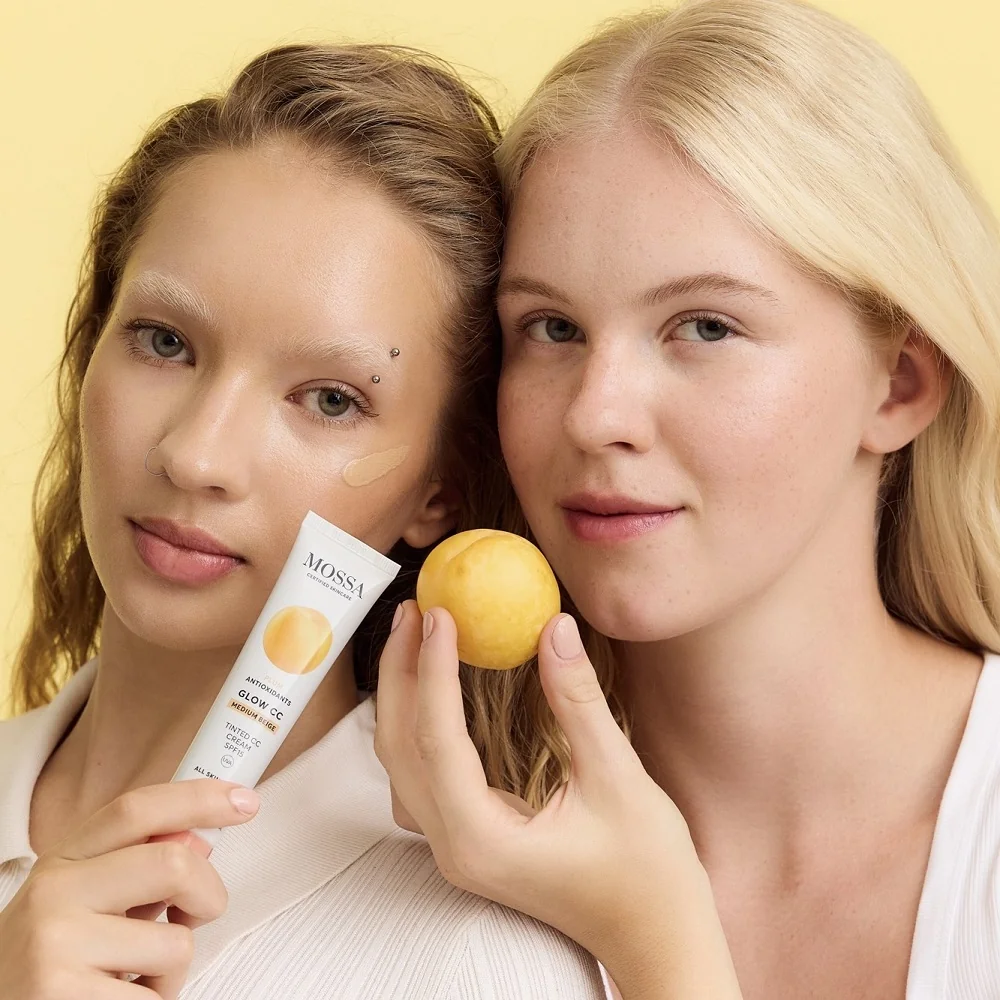 MOSSA Glow CC tónovací krém s SPF 15 Medium Beige 40 ml