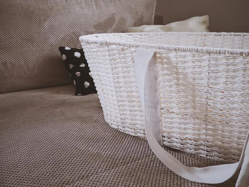 AHOJBABY Mojžišov košík pre bábätko Paper Dream white + matrac 1×1 ks, mojžišov košík