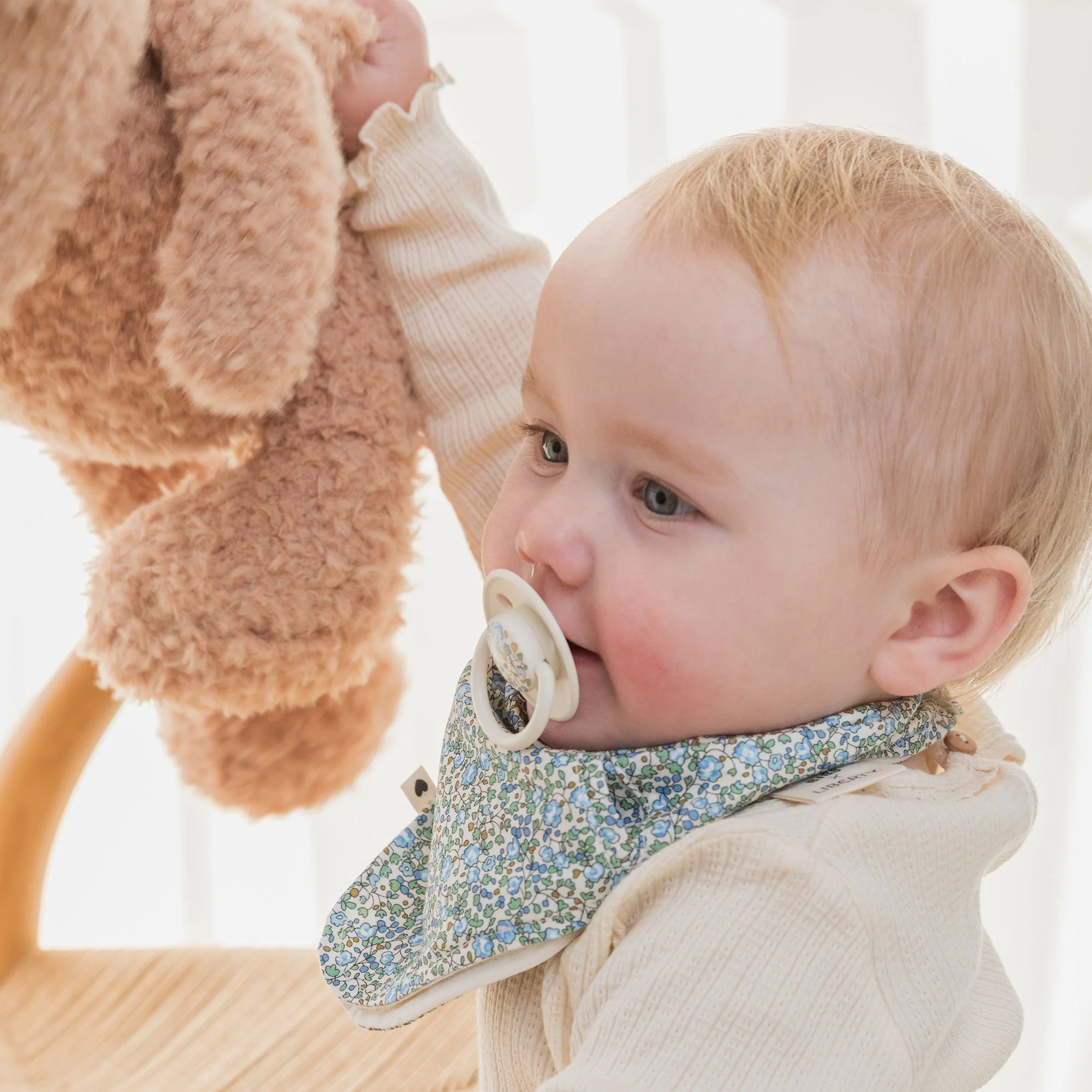 BIBS x LIBERTY De Lux cumlíky zo silikónu 2ks one size - Ivory / Baby Blue