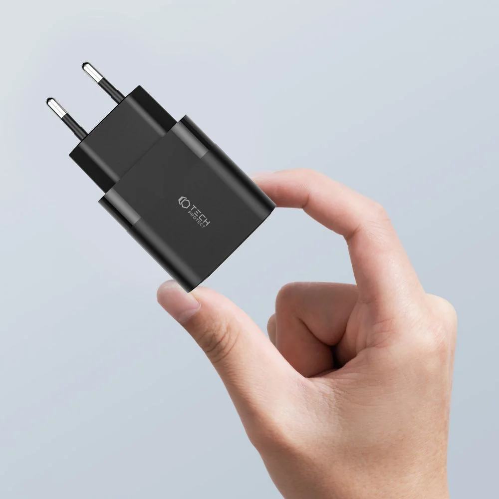 Tech-Protect C30W sieťová nabíjačka USB / USB-C 30W PD QC, čierna