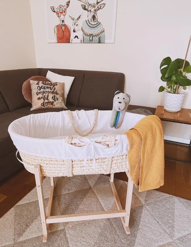 AHOJBABY Stojan hojdací na Mojžišov košík pre bábätko RockingBaby White biely 1×1 ks, hojdací stojan
