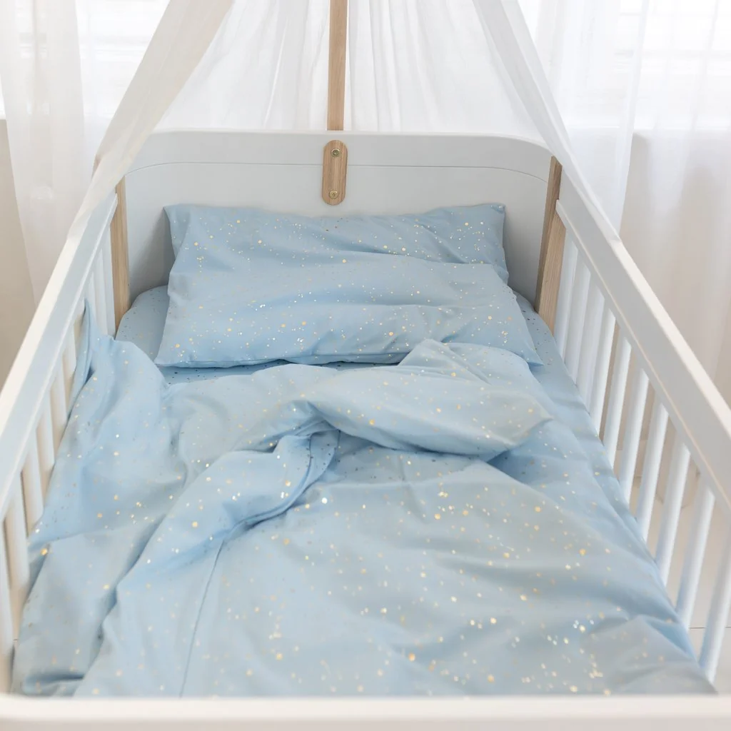 Bavlnené obliečky Luisine svetlomodré so zlatou potlačou súprava 100 x 135 cm