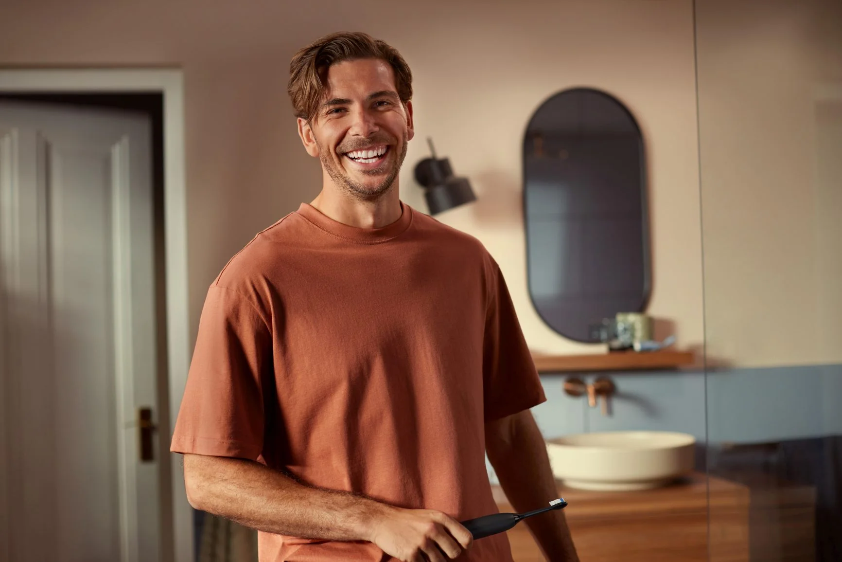 Philips Sonicare 5300
HX7101/02 1×1 ks, sonická elektrická zubná kefka