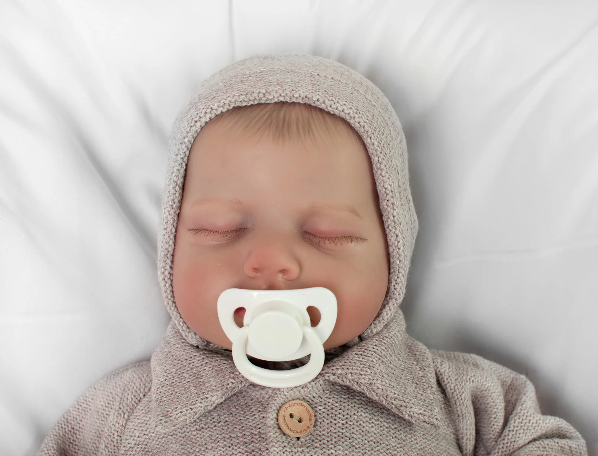 Pletená čiapočka na zaväzovanie bonetka Boy, Hand Made Baby Nellys, bežová