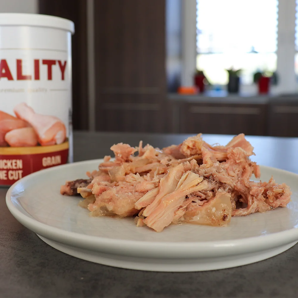 Akinu VITALITY Kuracie mäso jemne krájané v konzerve pre psov 4 x 400 g