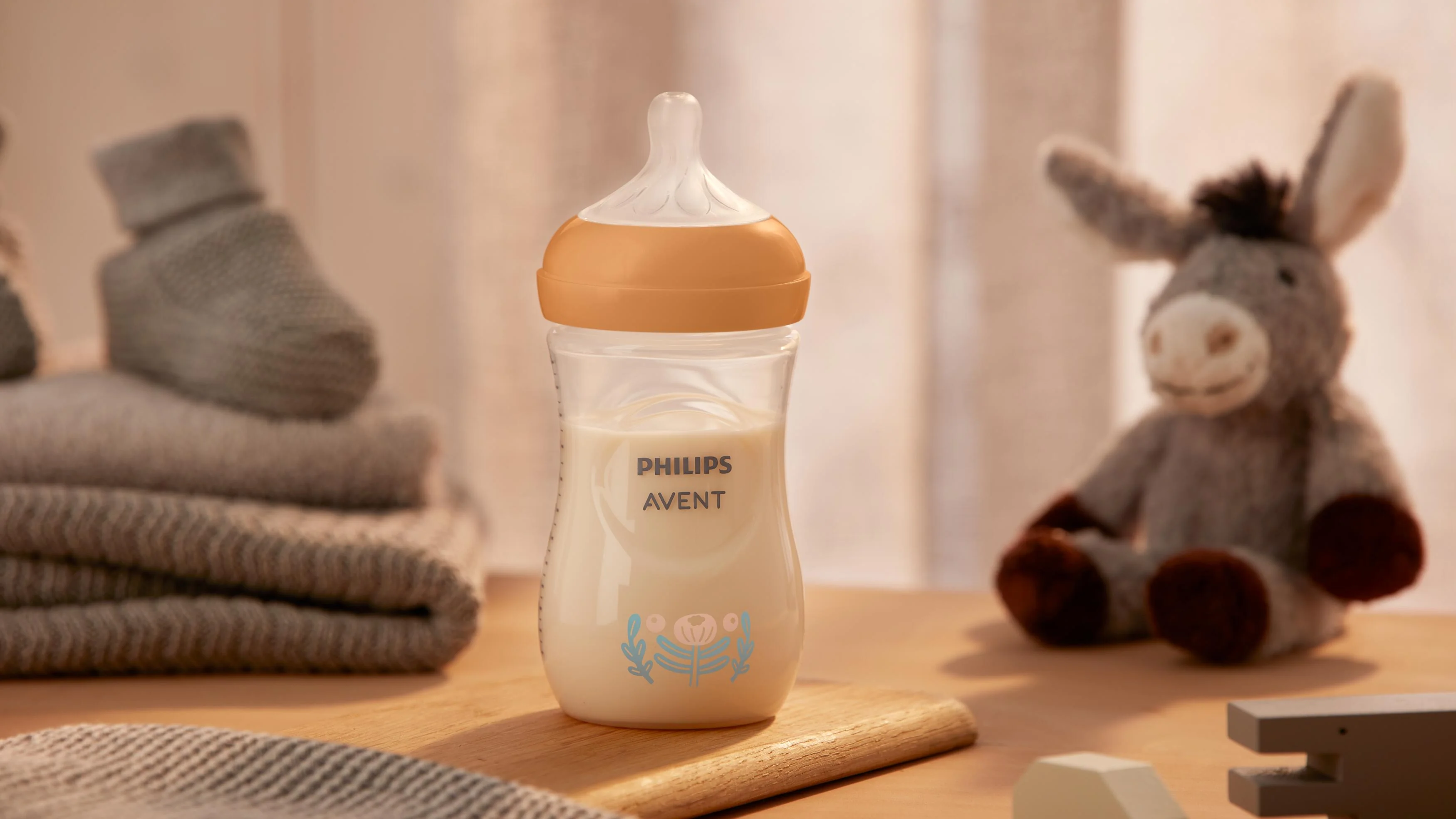 Philips AVENT SCY903/74 Flaša Natural Response, 260ml, 3-6m, dizajn príroda 1 ks